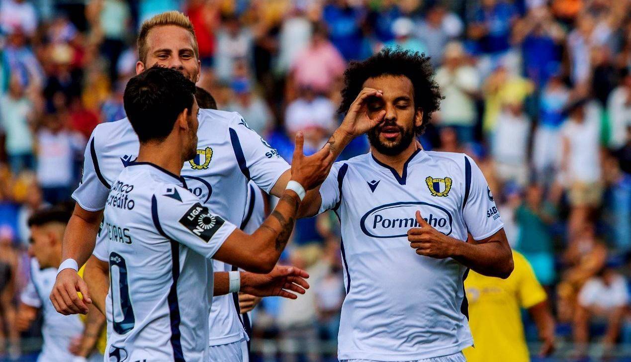 爱游戏官网-包含里程碑夜拜仁慕尼黑远射贴柱；葡超今晚刷纪录；悬念犹存；数据趋势出现新变化的词条