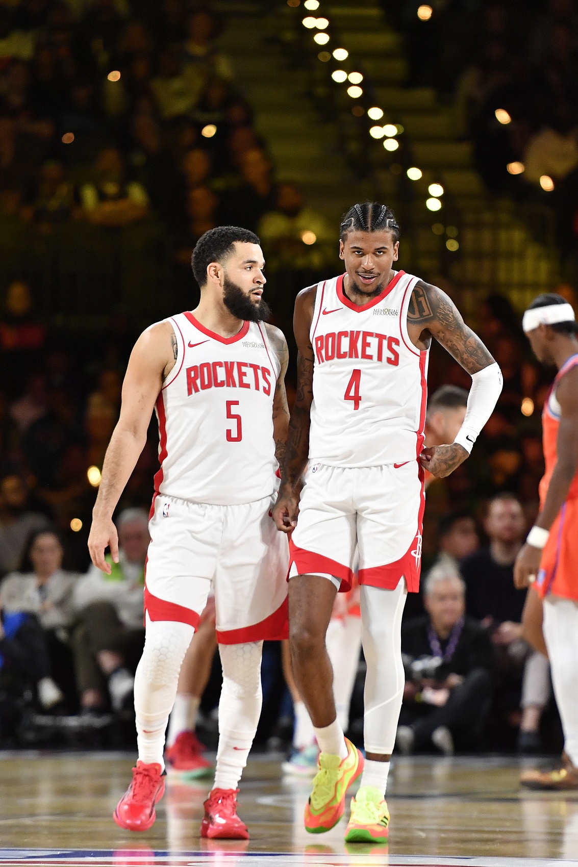 爱游戏体育-包含赛前突围战来临；迈阿密热火围绕NBA季后赛更衣室发声；引发热议；纪律约束更严格的词条